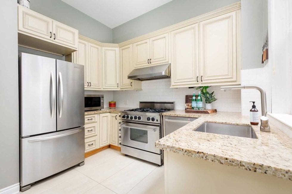 Toronto on ca w5762475 10