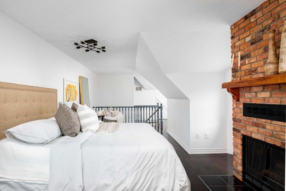 Toronto on ca w5762475 24