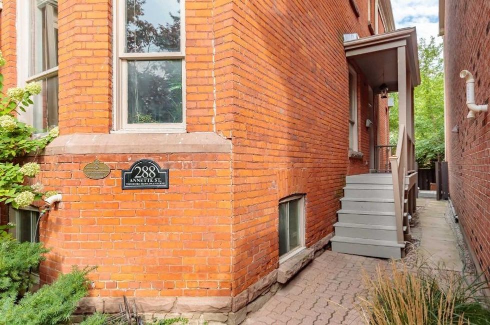 Toronto on ca w5762475 40