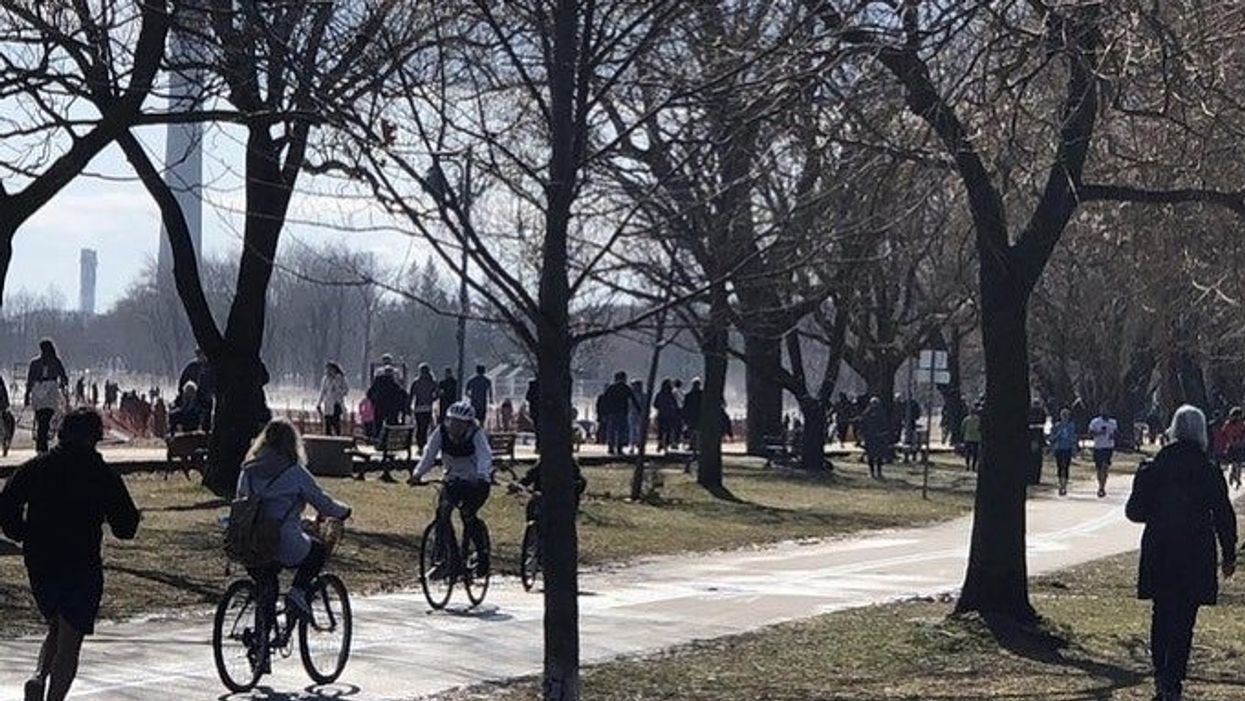 Toronto social distancing