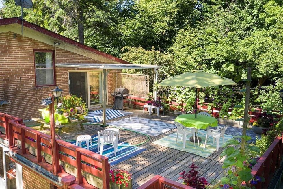 Toronto three acres 3 ledge road