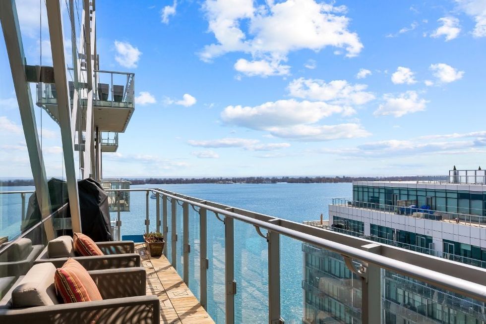 toronto waterfront condo