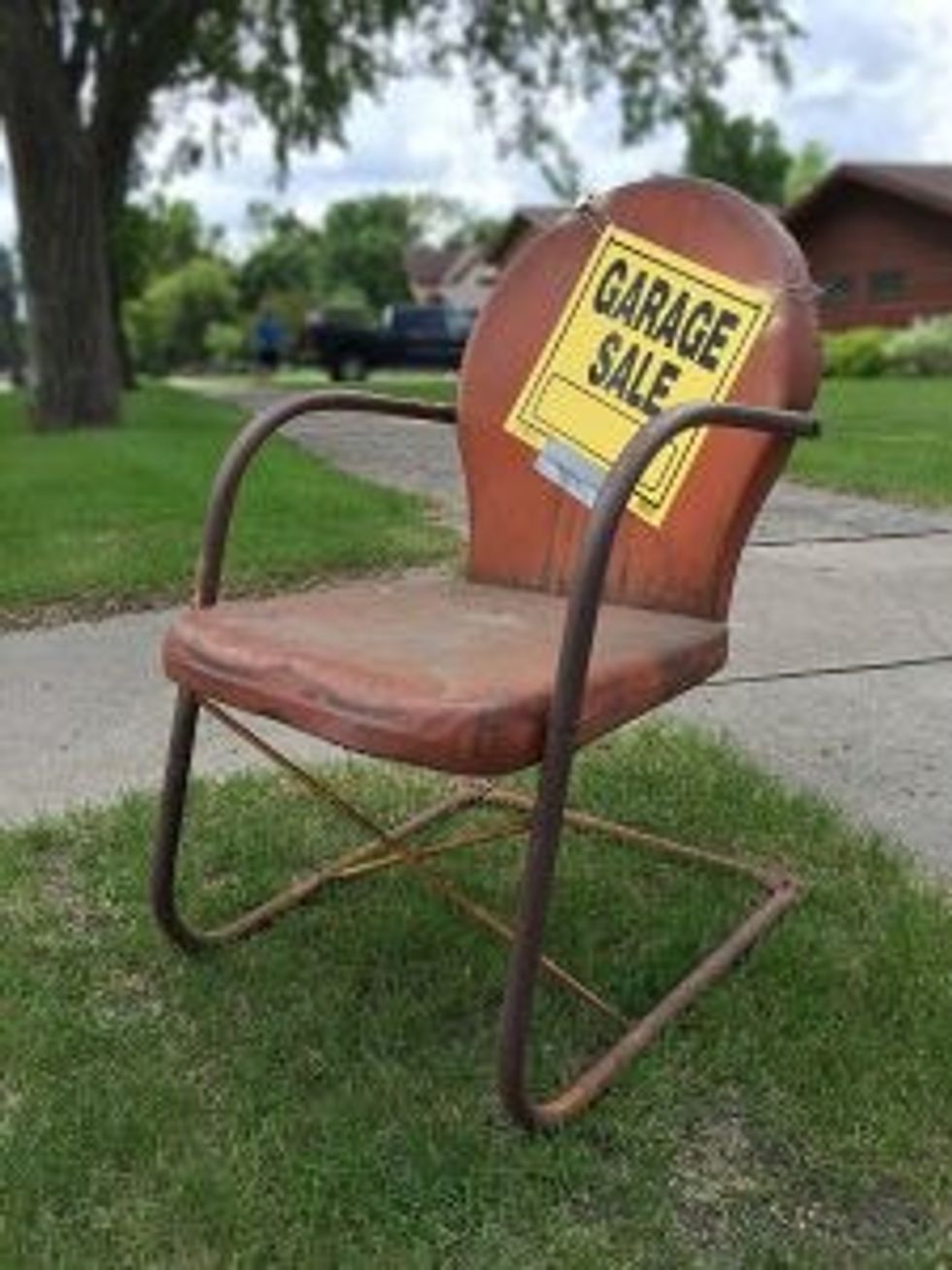 Whoever tries to sell home decor mistakes from 1975 needs to rethink how desperate people are for cheap furniture. Don't pawn this stuff on the rest of us.