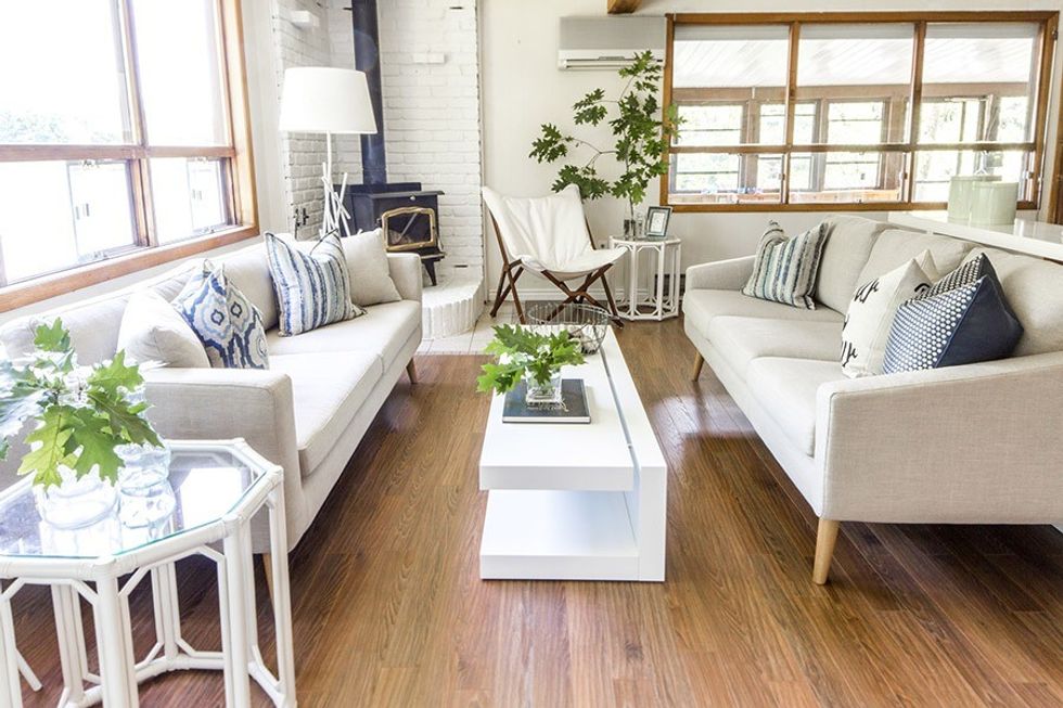 Your cottage is the perfect getaway retreat so it must look the part. HGTV designer Jo Alcorn of whitewash & co has some tips on how to create the ultimate cozy and chic second home. (Photos courtesy Jo Alcorn)