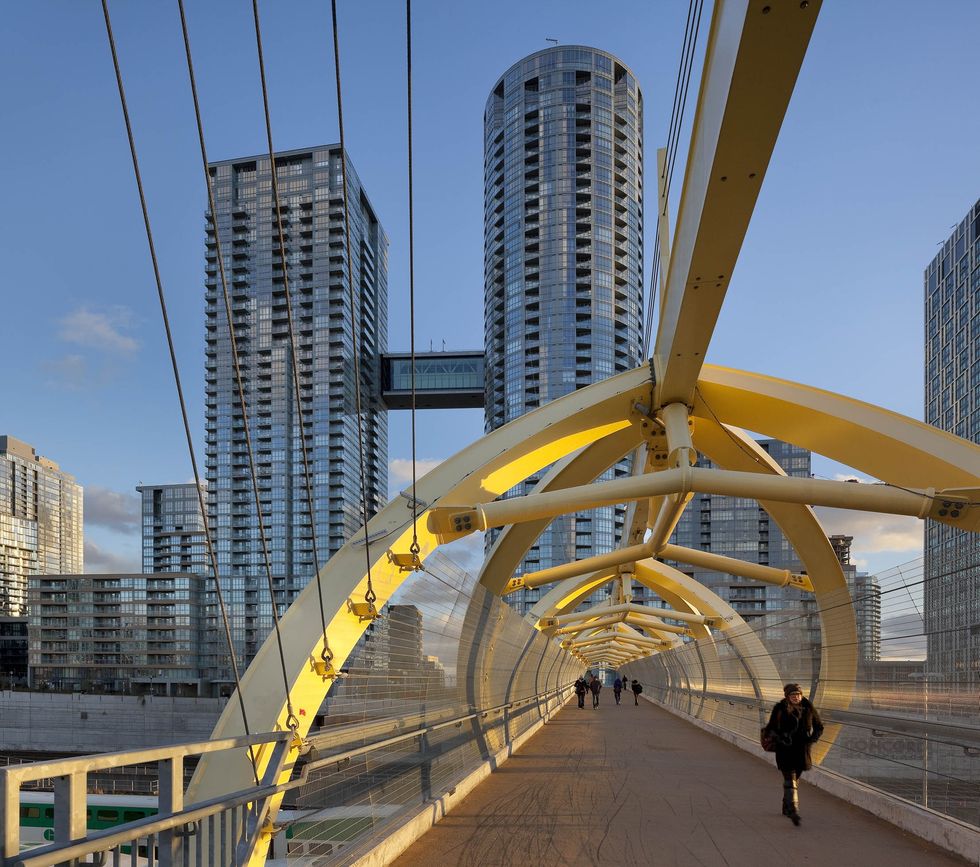 bridge suites toronto