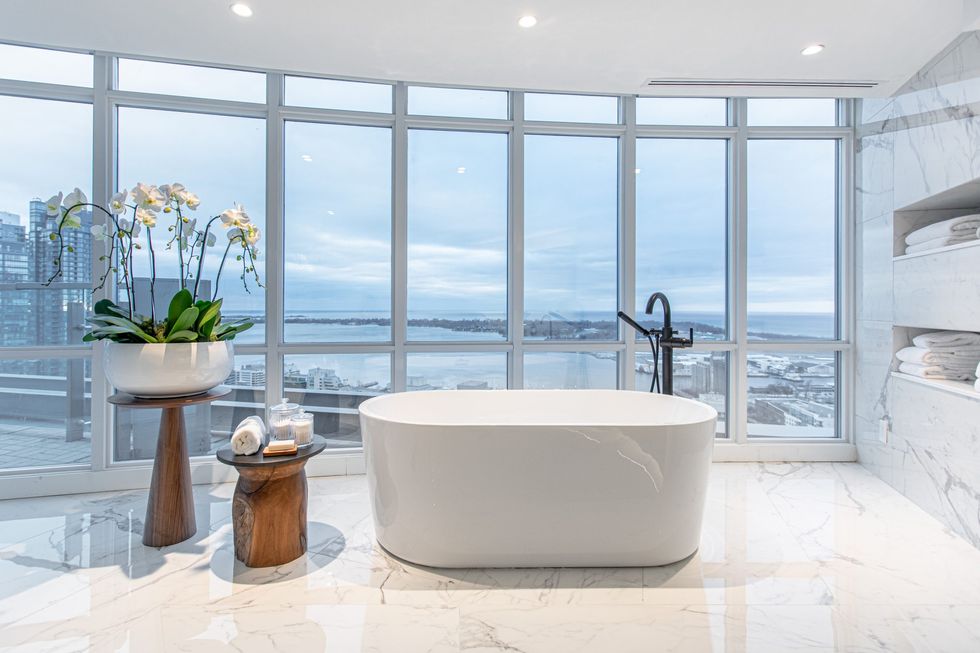 Bridge suites