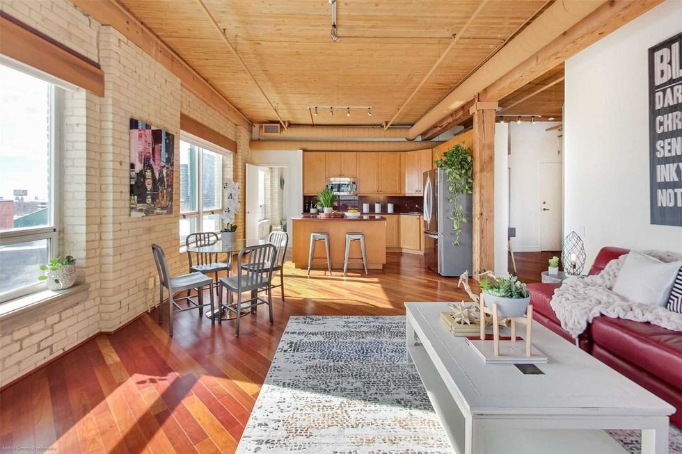 Photo inspiration: Visual Reference: 1 1M For Roomy 2 Bedroom Penthouse In Gotham Lofts