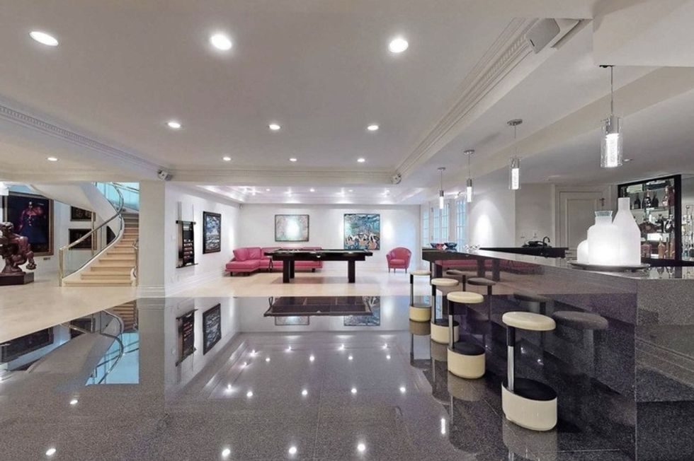 A closer look at High-End Art Gallery Residences