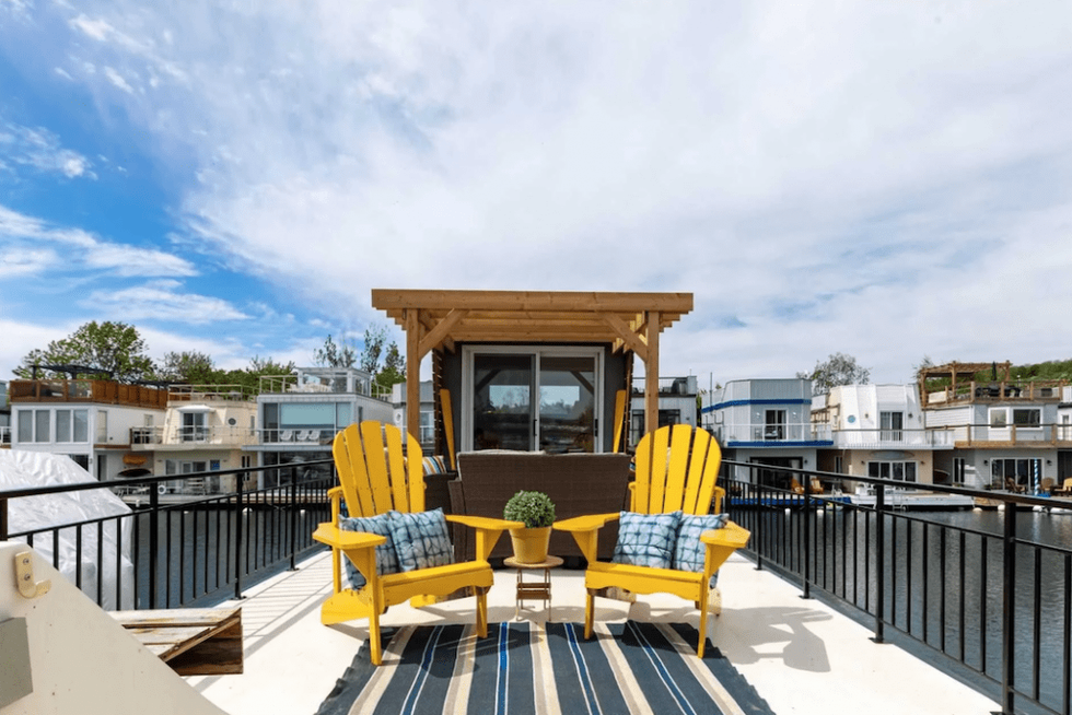 houseboats