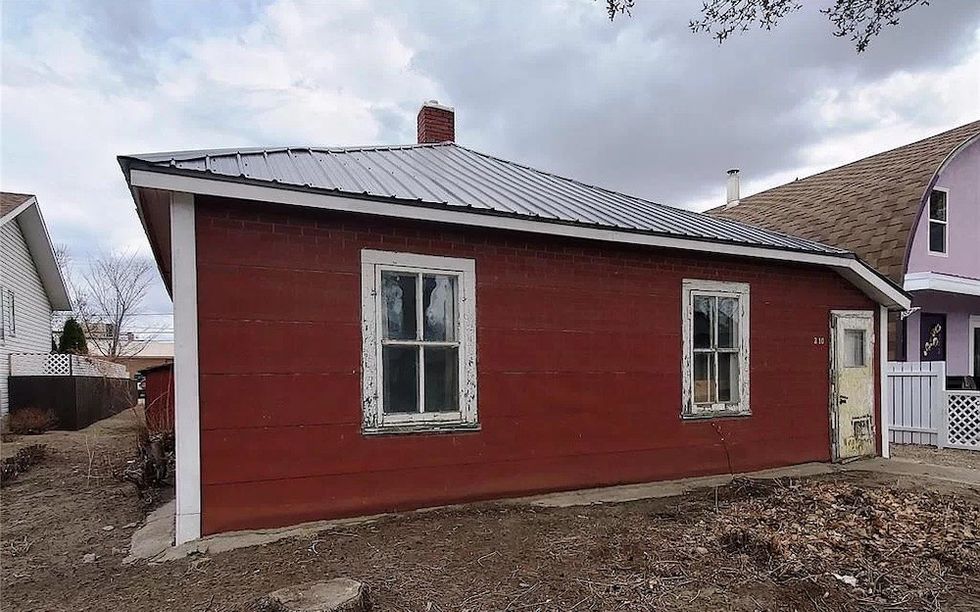 This 12 000 Bungalow Is The Cheapest House For Sale In Canada