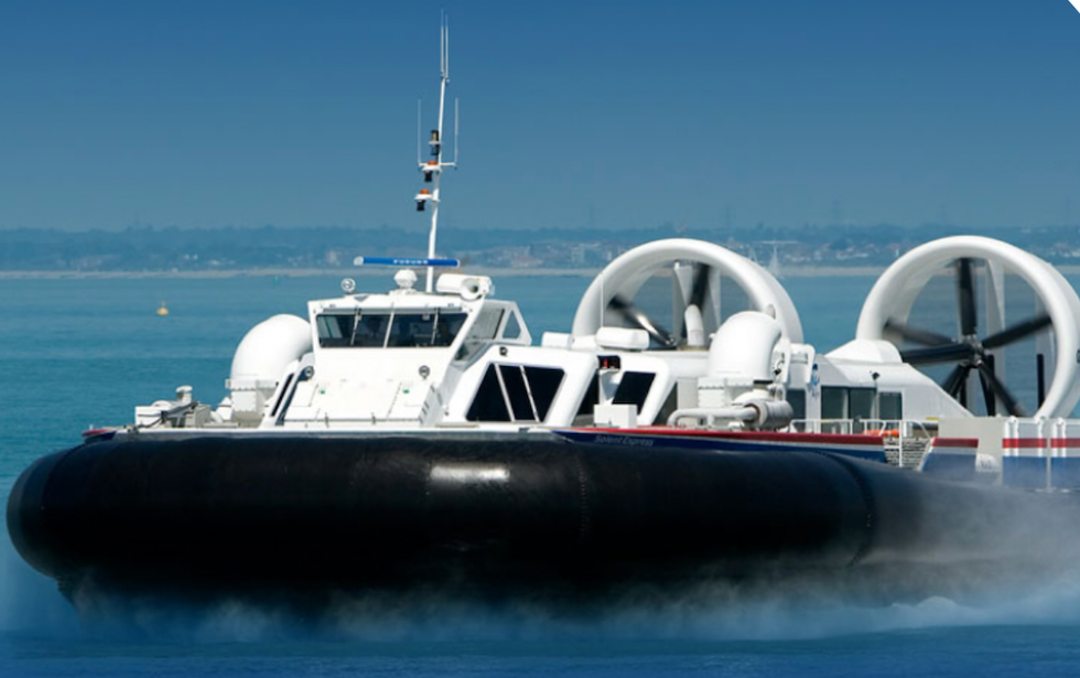 New Hovercraft Service to Offer 30Minute Trips Between Toronto and Niagara