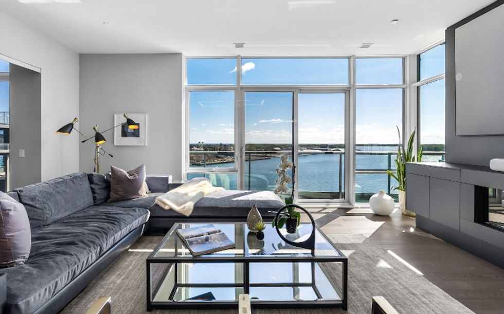 A closer look at Affordable Lakefront Penthouse Condos