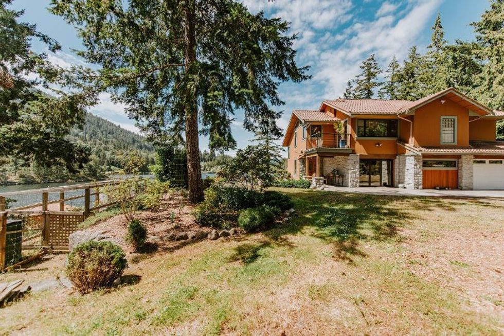 Oceanfront Home in Garden Bay With 370Ft Shoreline Asks 2.9M