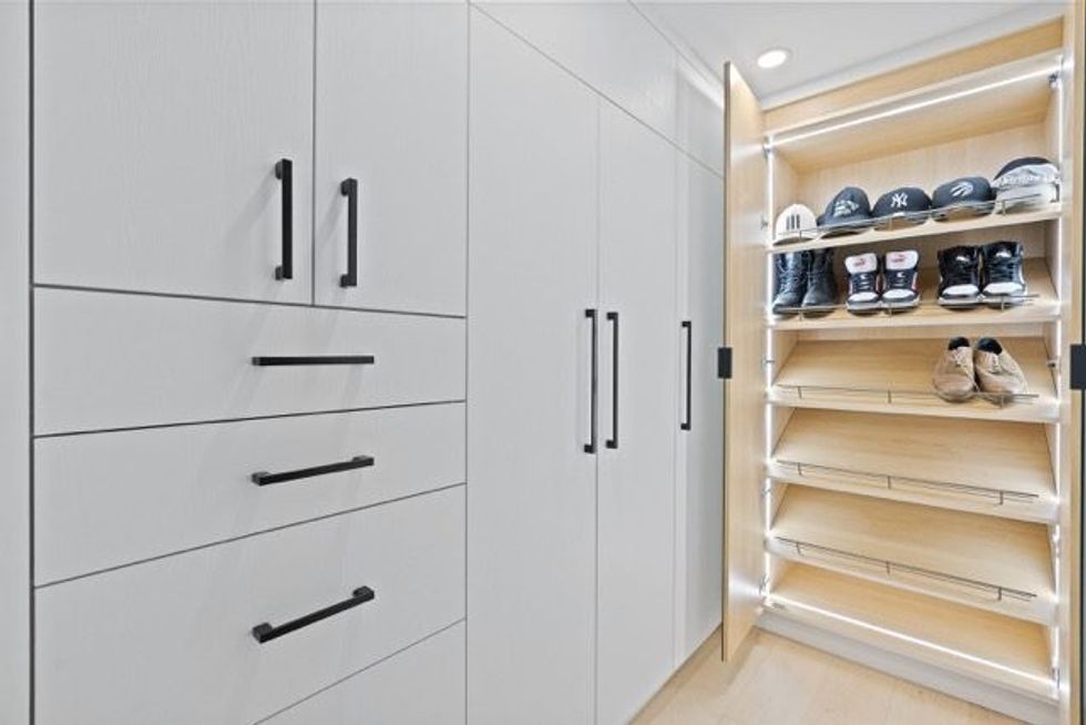 St. Lawrence Market Condo Exudes Warmth And Luxury