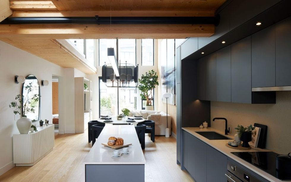 Timber House - Interiors - Aragon Properties